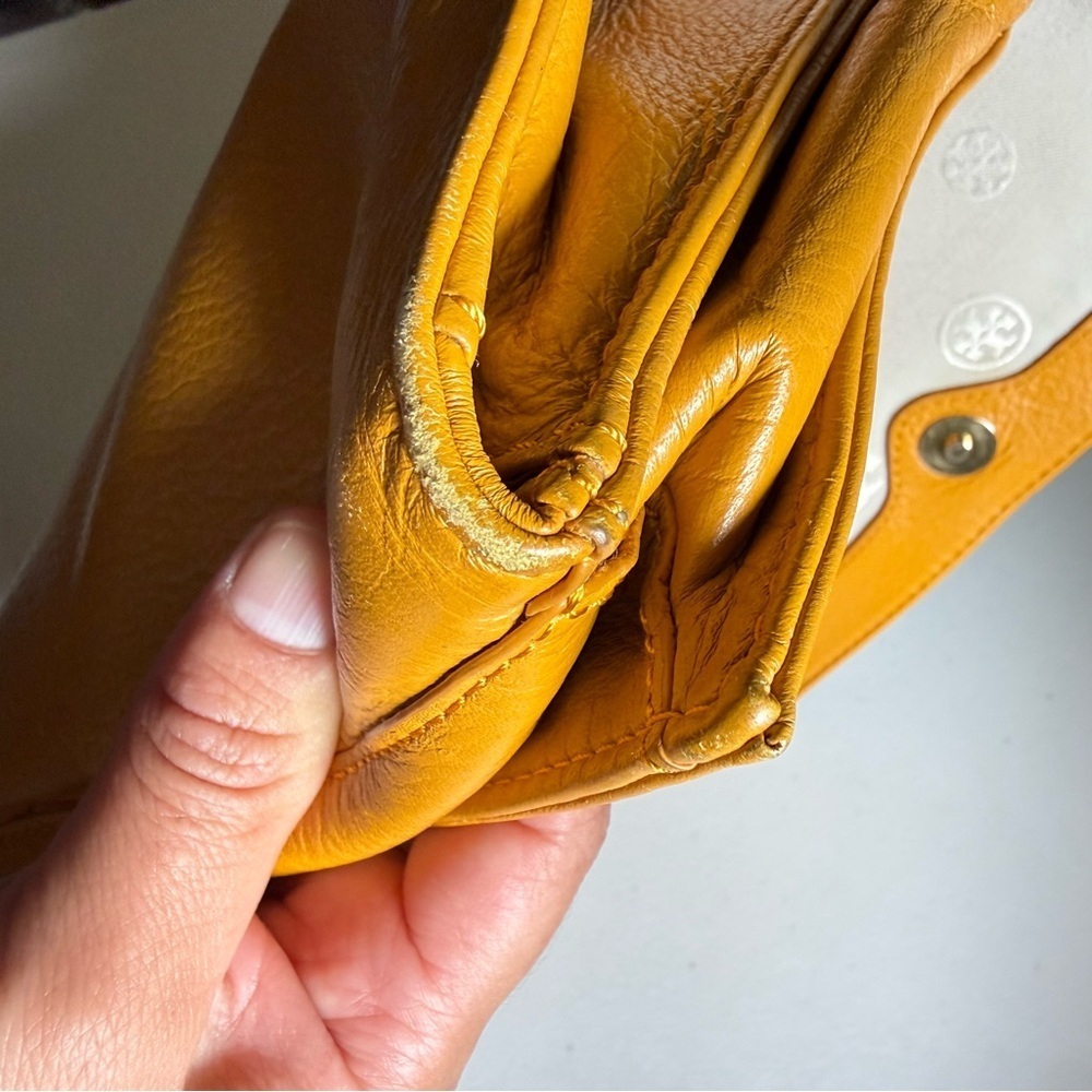 Tory Burch crossbody bag Mustard Yellow Leather (Missing Chain strap) - Picture 5 of 16